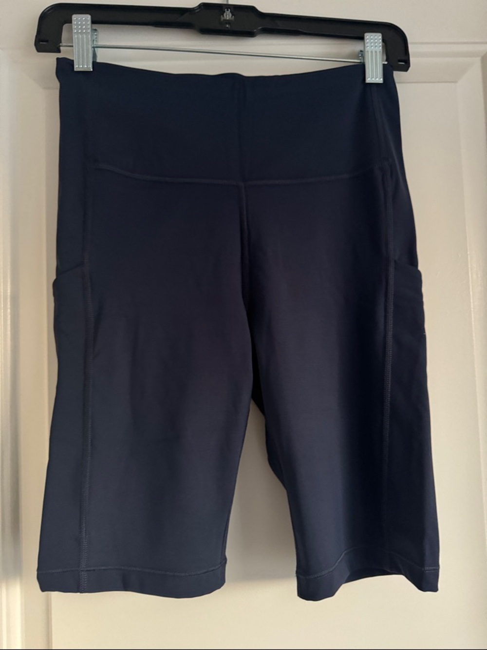 Athleta NWT Ultimate Stash Pocket 9” Short - Navy, Size S - Picture 5 of 8
